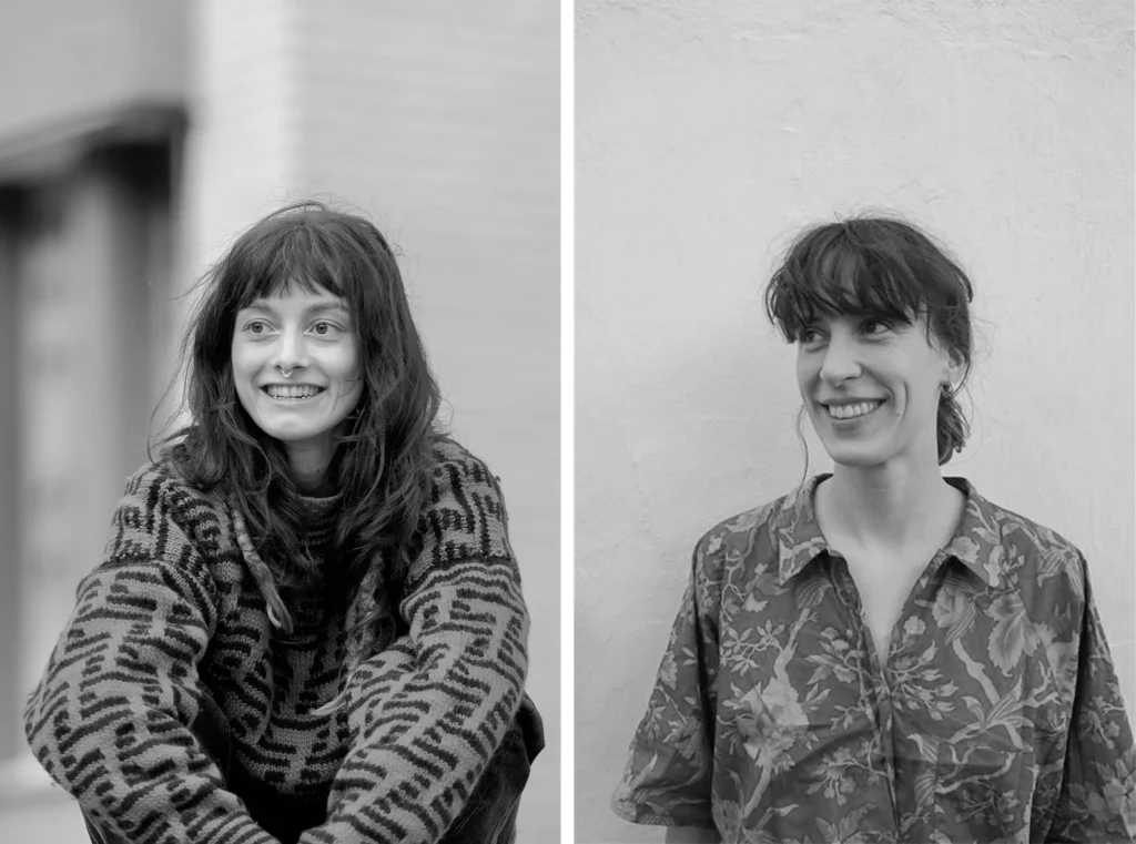 Paulina Stein (links) macht an der Hochschule für Gesellschaftsgestaltung ihren Master in Ökonomie, Nachhaltigkeit und Gesellschaftsgestaltung. Friederike Schröter studiert Ökonomie, Verantwortung und Institutionsgestaltung im Master. – Quelle: Arthur Rohkst / Jorinde Schröter